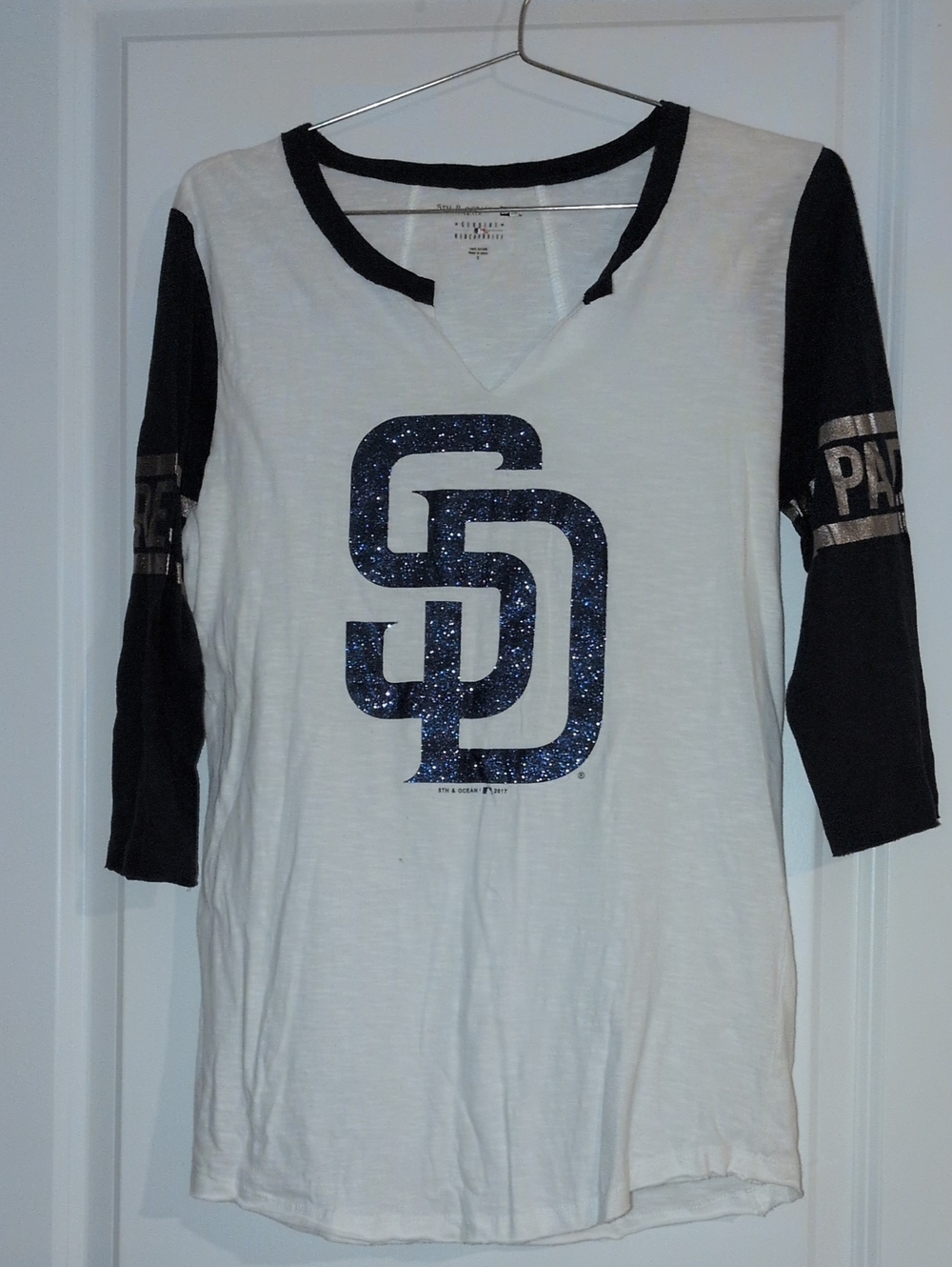 5th & Ocean New Era White and Blue San Diego Padres Glitter Baseball
